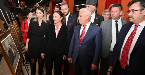 BURULAŞ’tan ‘Cumhuriyeti Senden Öğrendik’ sergisi