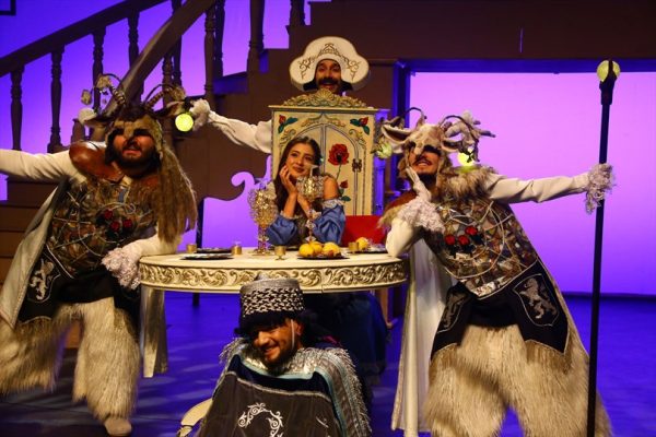 Uluslararası Tiyatro Festivali, Kortejle Açılış Yapacak