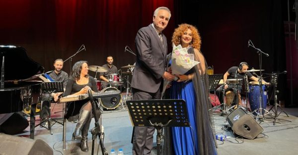 “Dünya Sesleri Bursa’da” konserleri Lena Chamamyan ile başladı