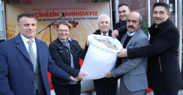 Büyükşehir’den çiftçilere destek