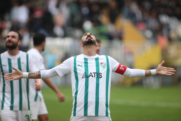 Bursaspor her alanda zirveye oynuyor