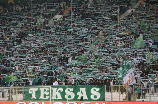 Bursaspor Artvin Hopaspor maçını kaç taraftar izledi