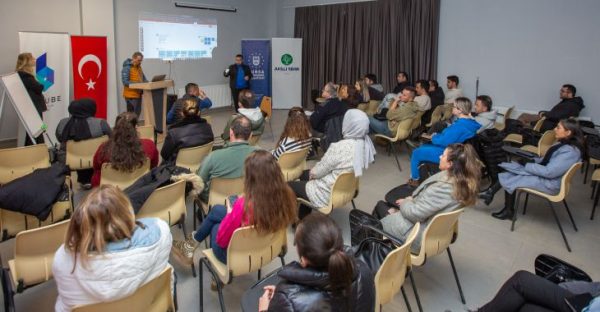 Büyükşehir personeline Ar-ge ve inovasyon yönetimi eğitimi
