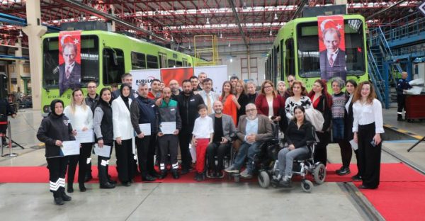 Büyükşehir’de hizmet artık bir işarete bakıyor