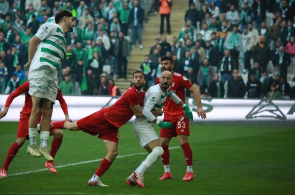 Bursaspor 0-0 Düzcespor