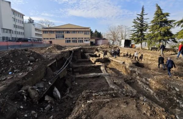 Bursa Tophane MTAL’de Tarihi Temeller İçin Kazı Çalışmaları Başladı