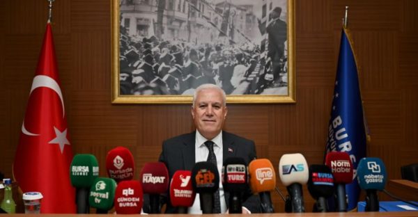Başkan Bozbey’den okullarda süt dağıtımı açıklaması