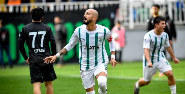Kaptan ve Mehmet Yiğit sınırda!