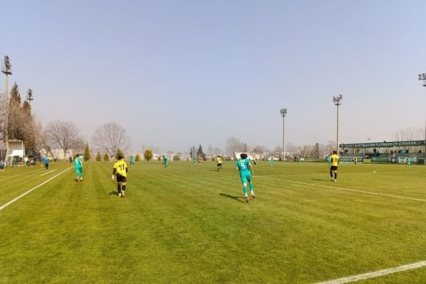 Bursaspor U19 liderliğini devam ettirdi