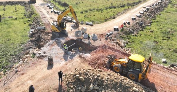 Büyükşehir, altyapı çalışmalarını aralıksız sürdürüyor