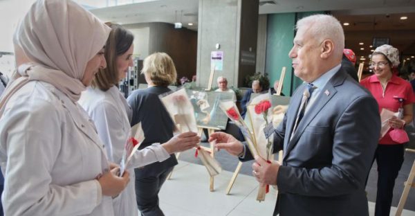 Başkan Bozbey’den 14 Mart Tıp Bayramı ziyareti