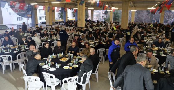 Orhaneli iftar sofrasında bir araya geldi