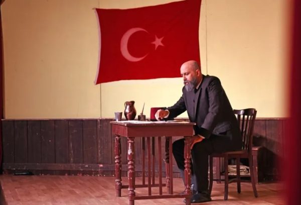 Şair, Şiir, Şuur: Mehmet Akif Ersoy’ Osmangazi Gösteri Merkezinde Seyirciyle Buluştu