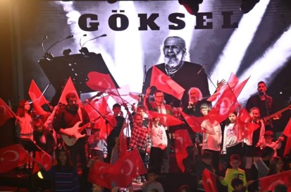 Manisa’da Ustalara Saygı Konseriyle Efsaneler Anıldı
