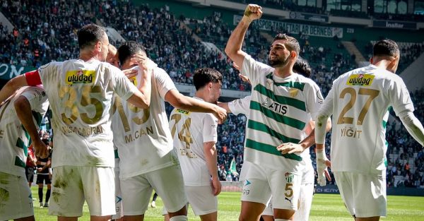 Bursaspor puan farkını tekrar açtı