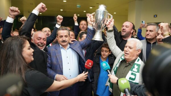 Mustafa Bozbey: Her zaman Bursaspor’un yanındayız