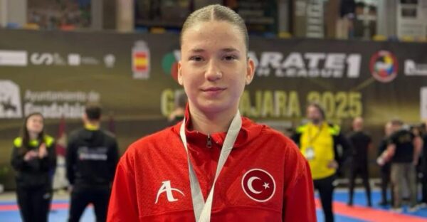 Belediyesporlu Nisanur Çakır’dan gümüş madalya