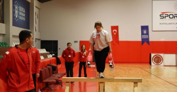 İtfaiye eri olabilmek için ter döktüler