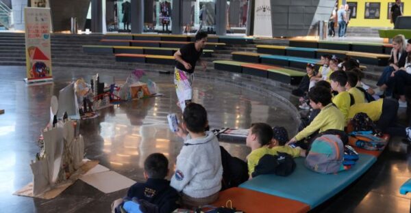 Tiyatronun coşkusu Bursa’yı sardı