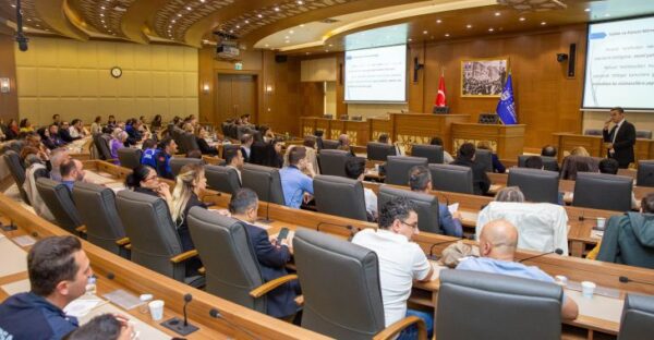 Belediye çalışanlarına ‘Protokol ve sözleşme hazırlama’ ve ‘Tebligat Kanunu’ eğitimleri
