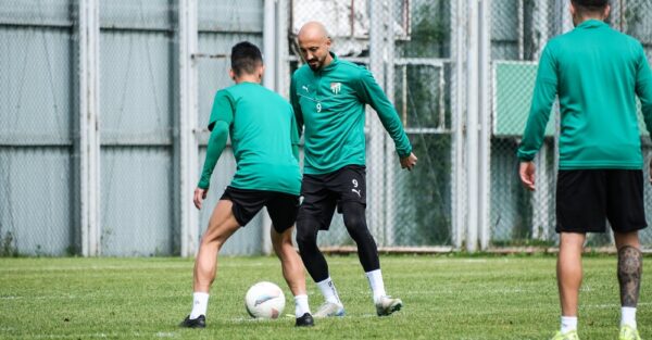 Bursaspor’da istikamet İzmir – Bursasporx.com