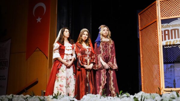 Büyükşehir’in Ramazan Etkinlikleri, “Sosyal Ailem” Komedi Gösterisiyle Son Buldu
