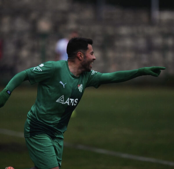 Bursaspor'da 3 isimle yollar ayrılıyor!
