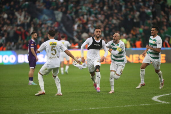 Bursaspor'da bir ayrılık daha! Sırada kimler var?