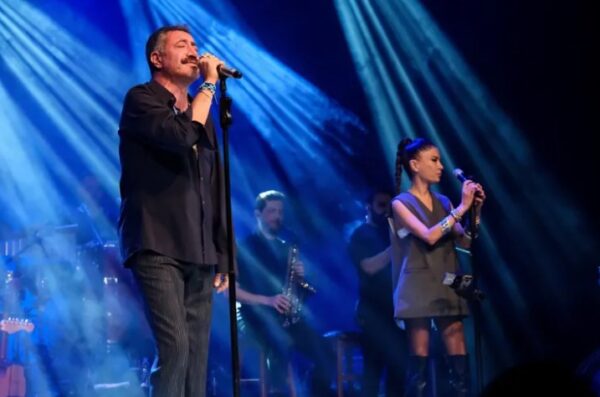 Hakan Altun’dan Etkileyici ve Duygusal Performans