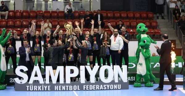 Hentbol Kadınlar Türkiye Kupası Bursa Büyükşehir Belediyespor’un