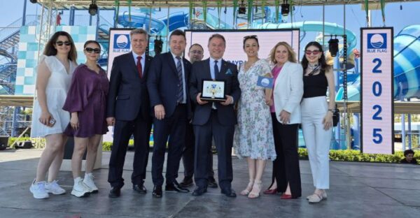 Büyükşehir Belediyesi’ne ‘En İyi Çevre Eğitim Etkinlikleri Ödülü’