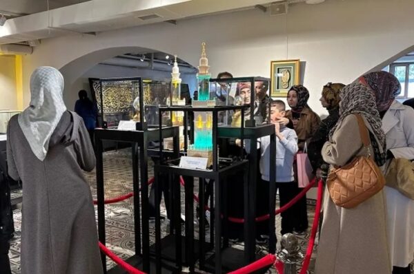 Konya’da ‘Mukaddes Emanetler’ sergisine büyük ilgi