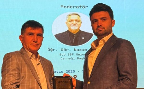 Enes Çelik, Uludağ Üniversitesi’nde öğrencilerle buluştu