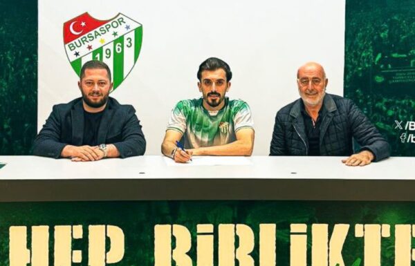 Bursaspor Hakkı Türker transferini resmen açıkladı