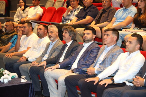 BUÜ Rektörü Ferudun Yılmaz’dan Enes Çelik’e teşekkür