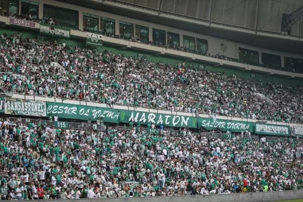 Bursaspor’da Maraton tribünü kapalı gişe