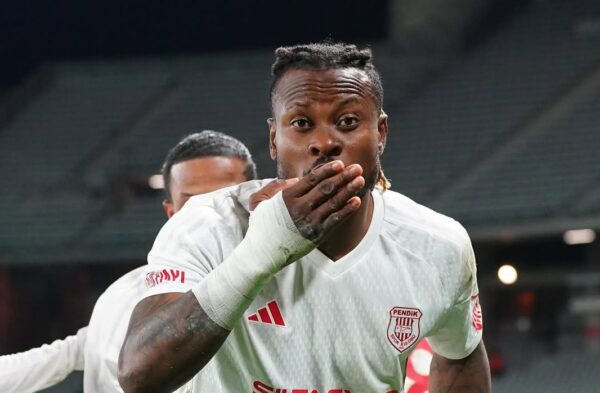 Bursaspor’da yabancı kontenjanı bekleniyor! İlk isim Eze…