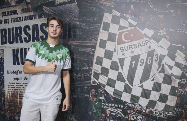 Vakıfköy’den Bursaspor A takıma 4 imza