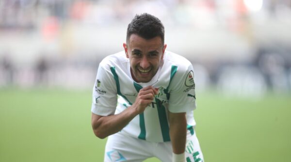 Bursaspor’da 4 futbolcu ile yollar ayrılıyor