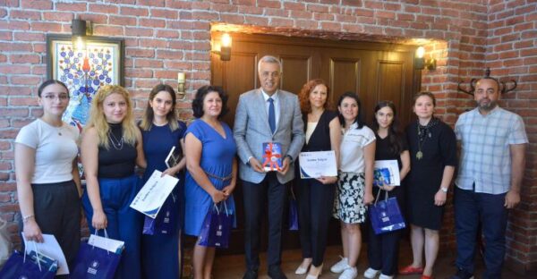 Bursa’da ‘Esnek Oyun Alanı Projesi’yle çocuklar eğlenerek öğrendi
