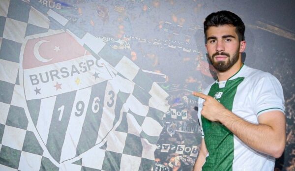 Tunahan Ergül, Bursaspor ile resmi sözleşmeye imza attı