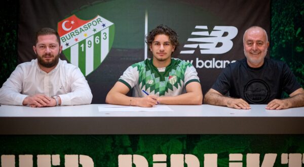 Bursaspor Emir Kayacık’la sözleşme yeniledi