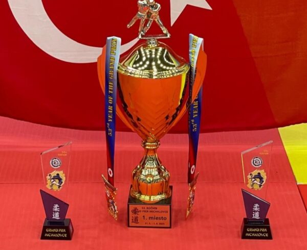 Osmangazi Belediyespor judocuları Slovakya’da zirveye çıktı