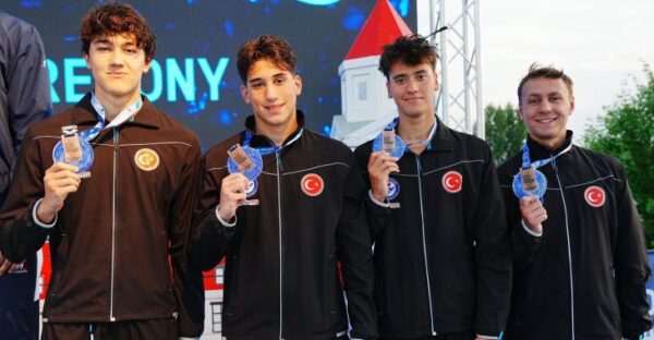 Belediyesporlu yüzücü Özgür Yonca, Avrupa üçüncüsü