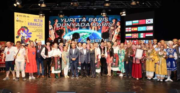 37. Uluslararası Altın Karagöz Halk Dansları birincisi Bulgaristan oldu