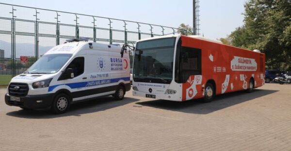 Büyükşehir, yangın bölgesindeki yaraları sarmaya başlıyor