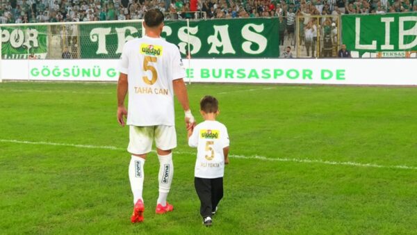 Taha Can Velioğlu Bursaspor’a veda etti: “Hayalim gerçekleşti”