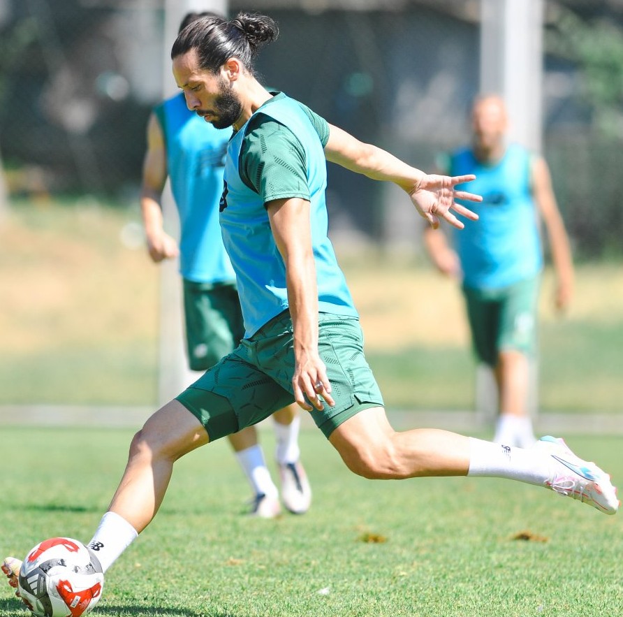 Bursaspor'da ilk etap tamam rota Erzurum kampı