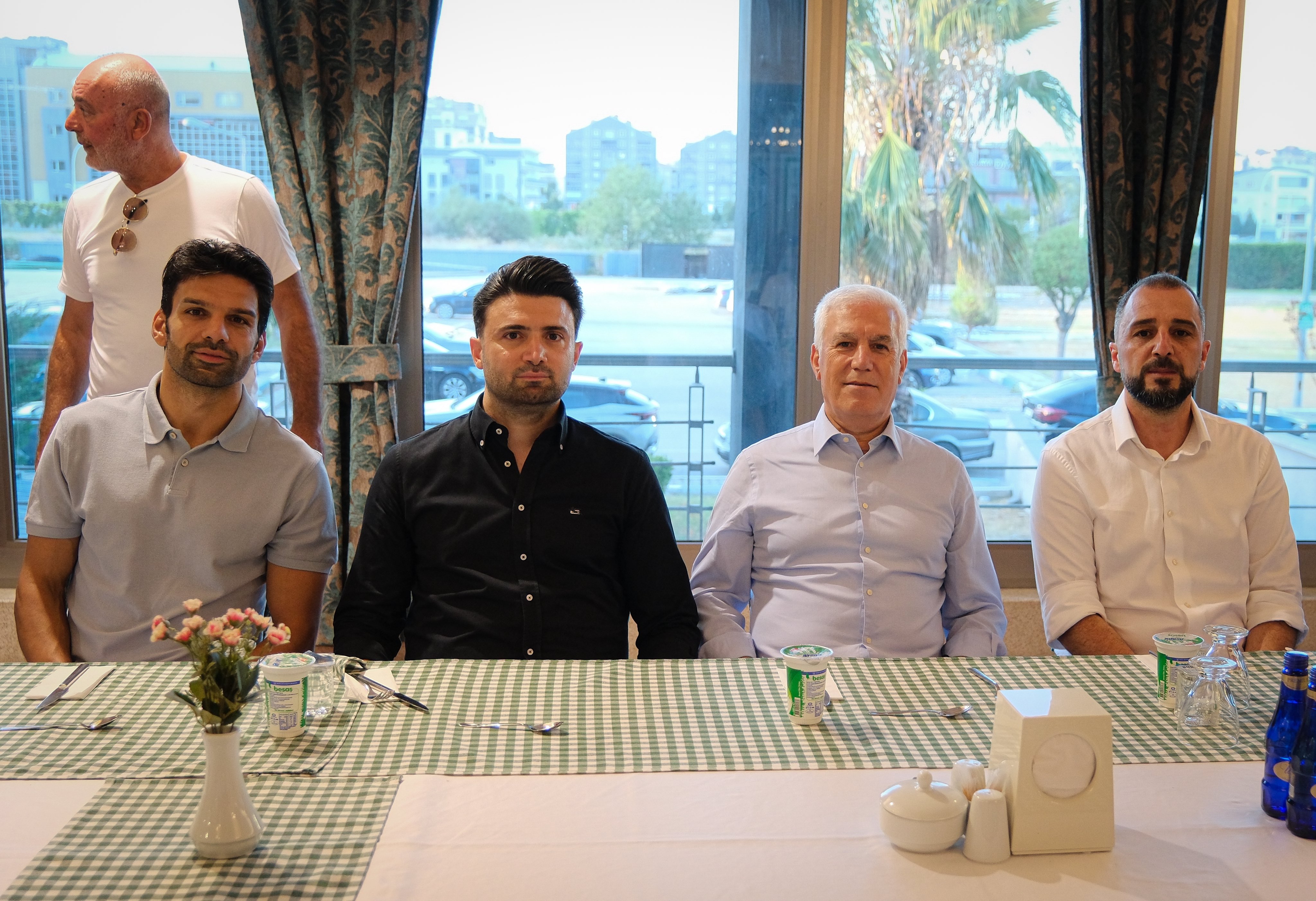 Gy Yczz W U A A Xf2F