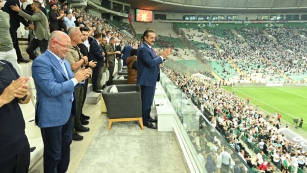 Faruk Çelik: “Bursaspor’u kutluyorum” – Bursasporx.com